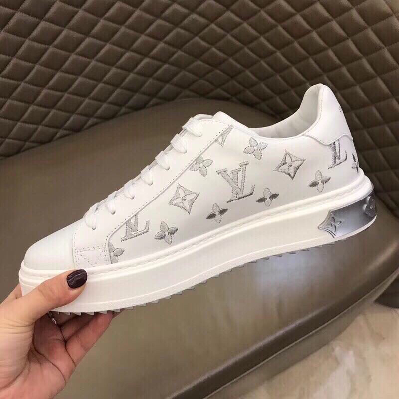 Louis Vuitton Low Top sneaker 32 - vstockx