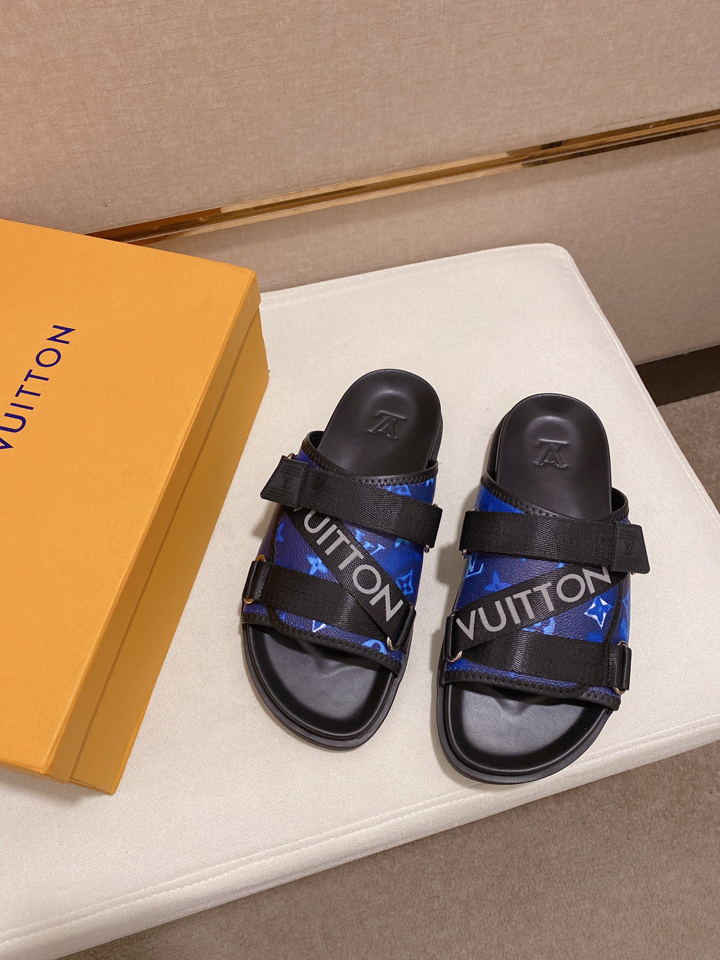 Louis Vuitton Honolulu Sneaker 15 - vstockx