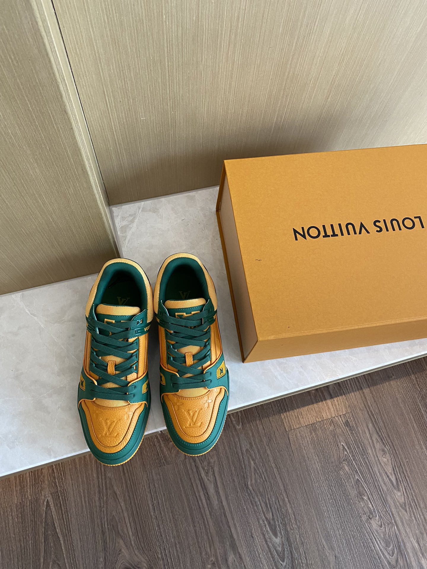 Louis Vuitton LV TRAINERS SNEAKER 9 - vstockx