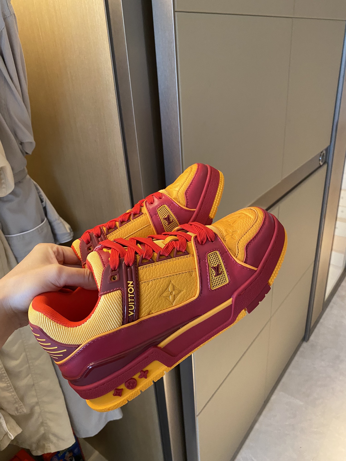 Louis Vuitton LV TRAINERS SNEAKER 9 - vstockx