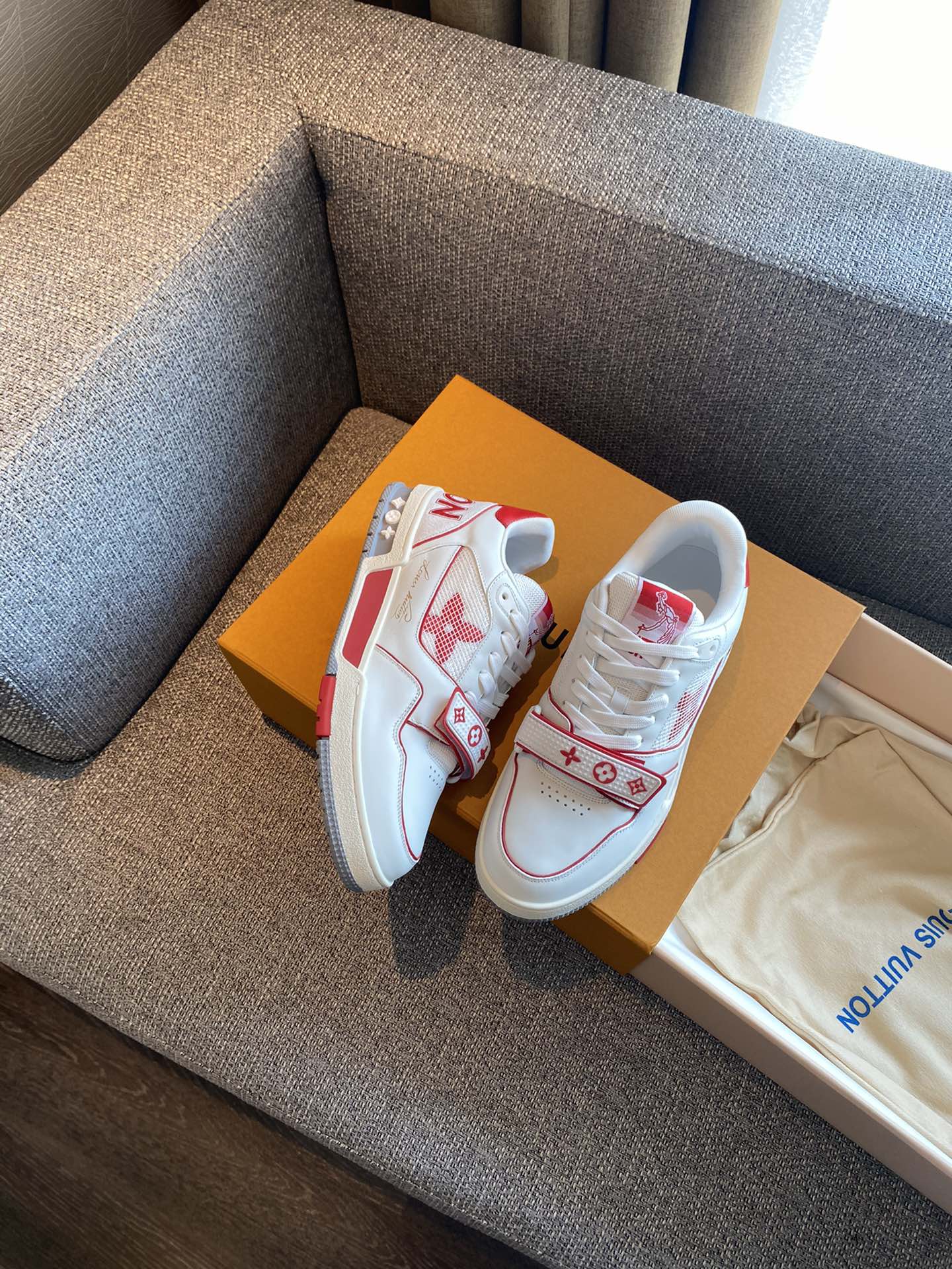 Louis Vuitton LV TRAINERS SNEAKER 9 - vstockx
