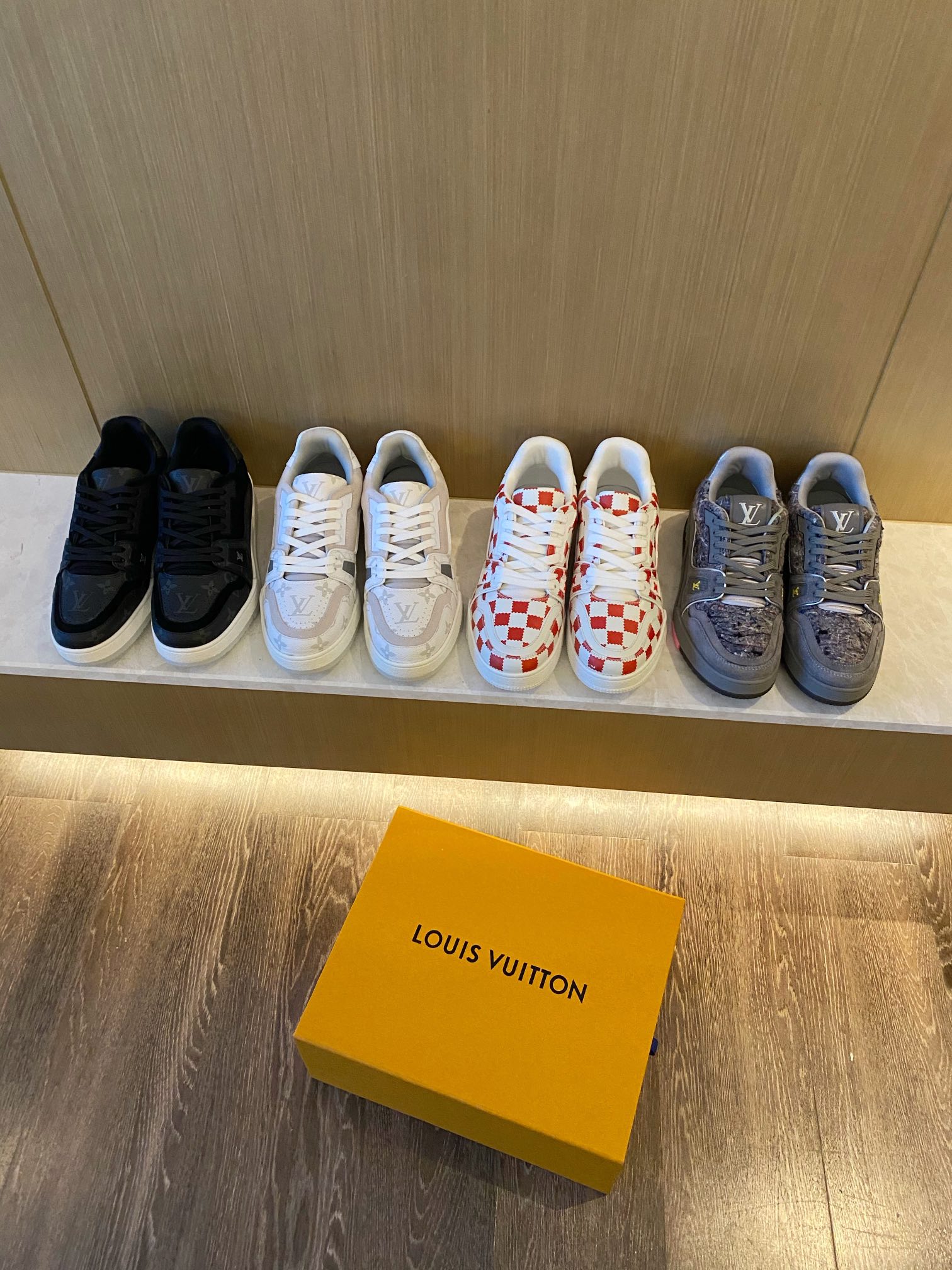 Louis Vuitton LV TRAINERS SNEAKER 9 - vstockx