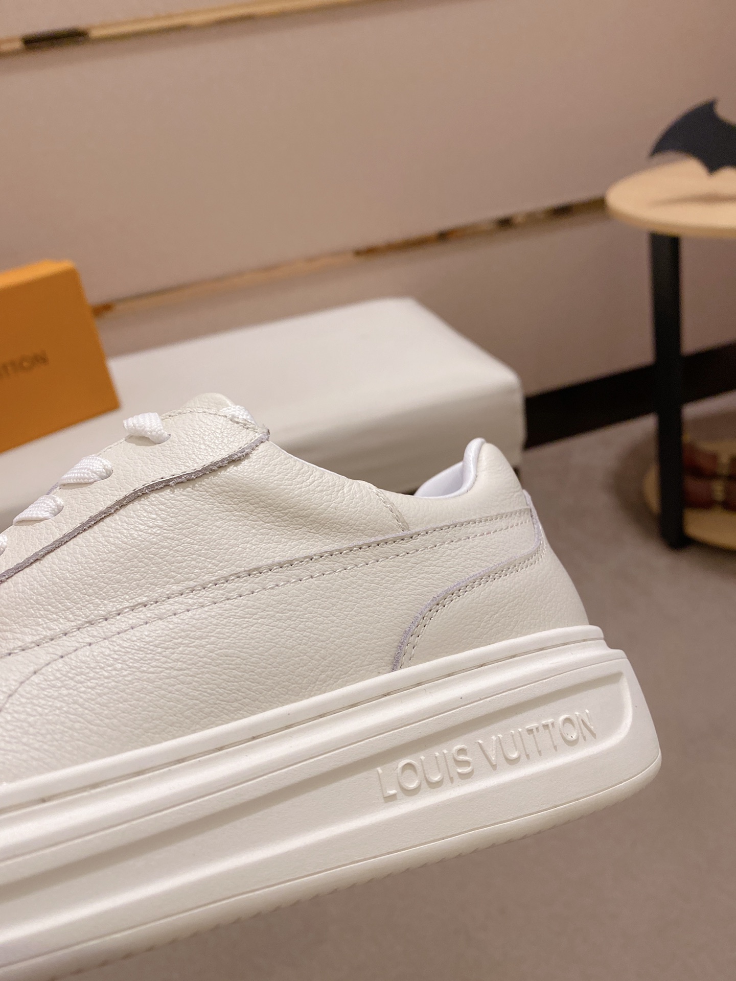 Louis Vuitton Low Top sneaker 125 - vstockx