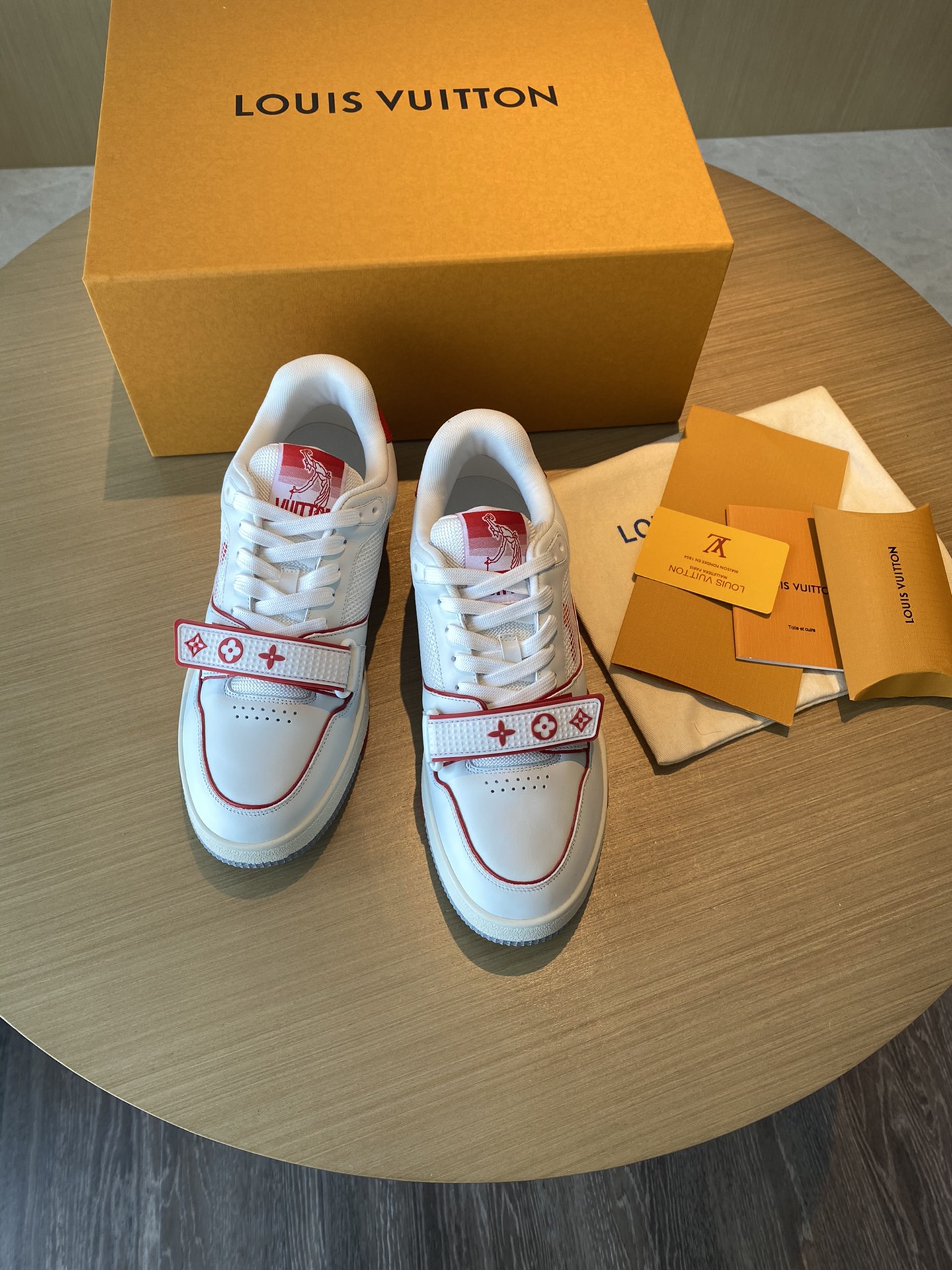 Louis Vuitton LV TRAINERS SNEAKER 9 - vstockx