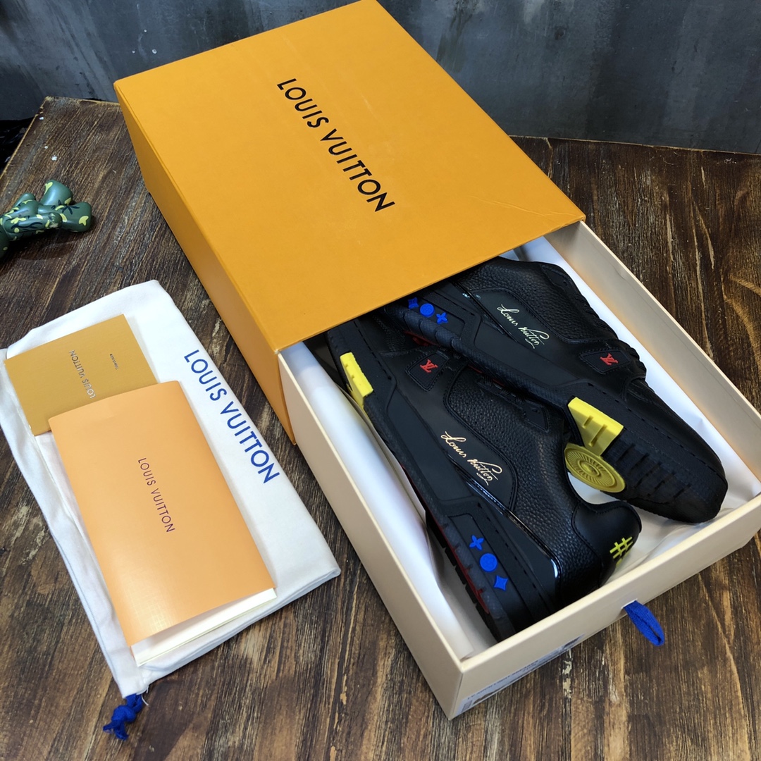 Louis Vuitton Trainer Sneakers 62 - vstockx