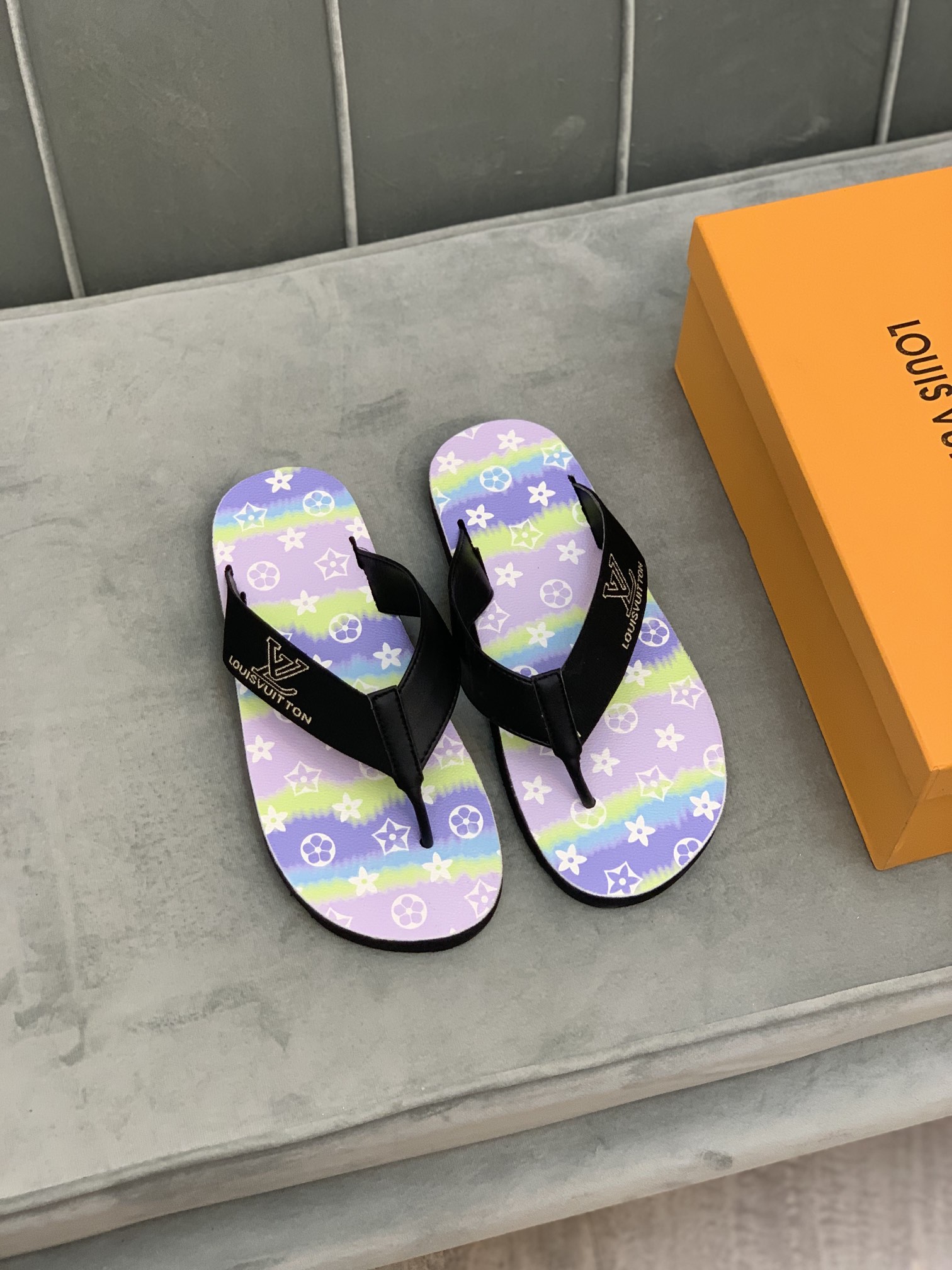 Louis Vuitton Slipper 45 - vstockx