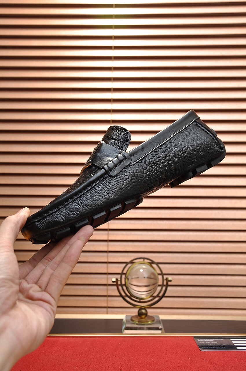 Louis Vuitton Leather Boots 4 - vstockx