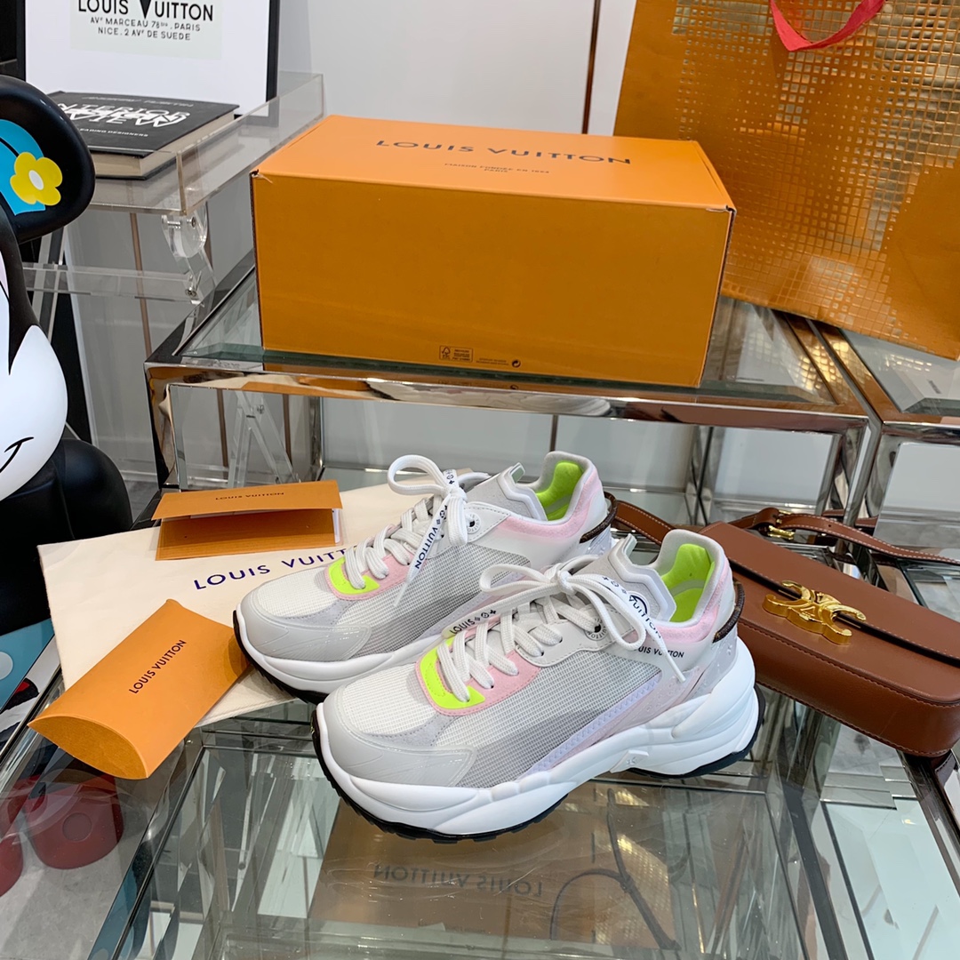 Louis Vuitton RUN 55 TRAINERS SNEAKER 3 - vstockx