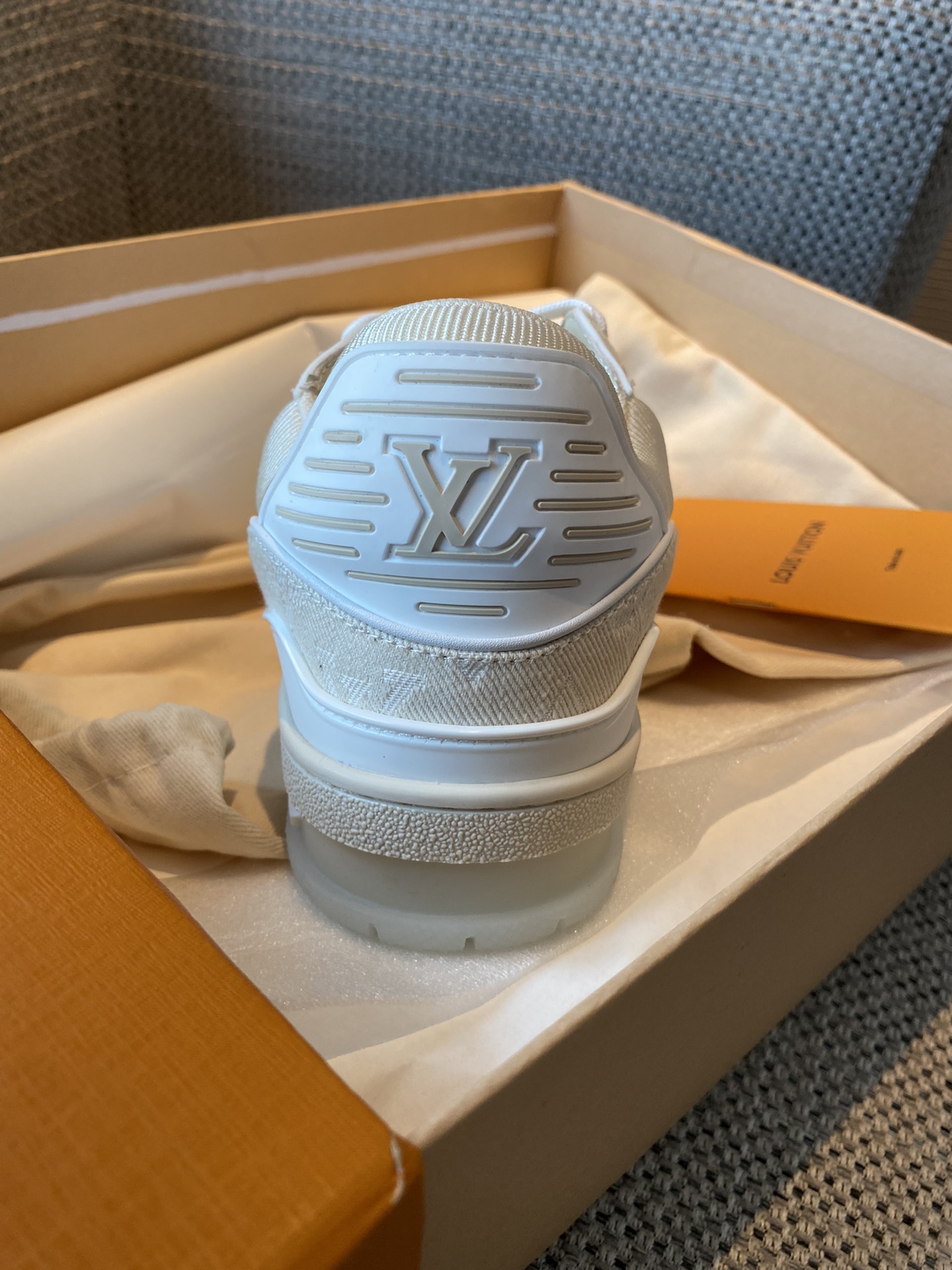 Louis Vuitton LV TRAINERS SNEAKER 9 - vstockx