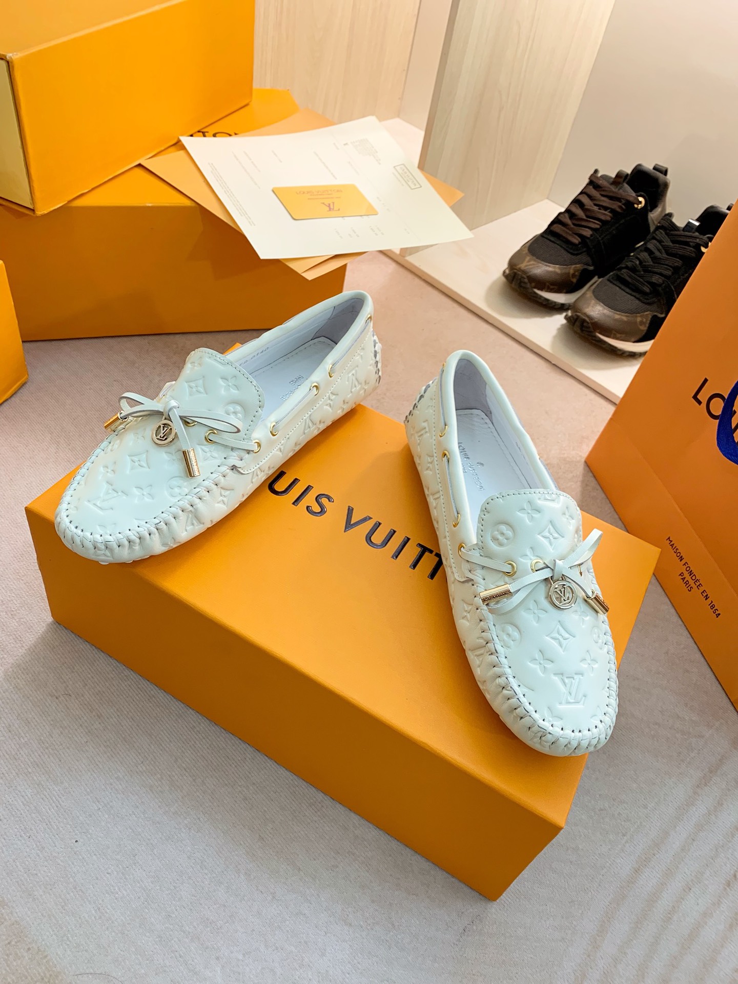 Louis Vuitton GLORIA FLAT LOAFERS WOMEN 11 - vstockx