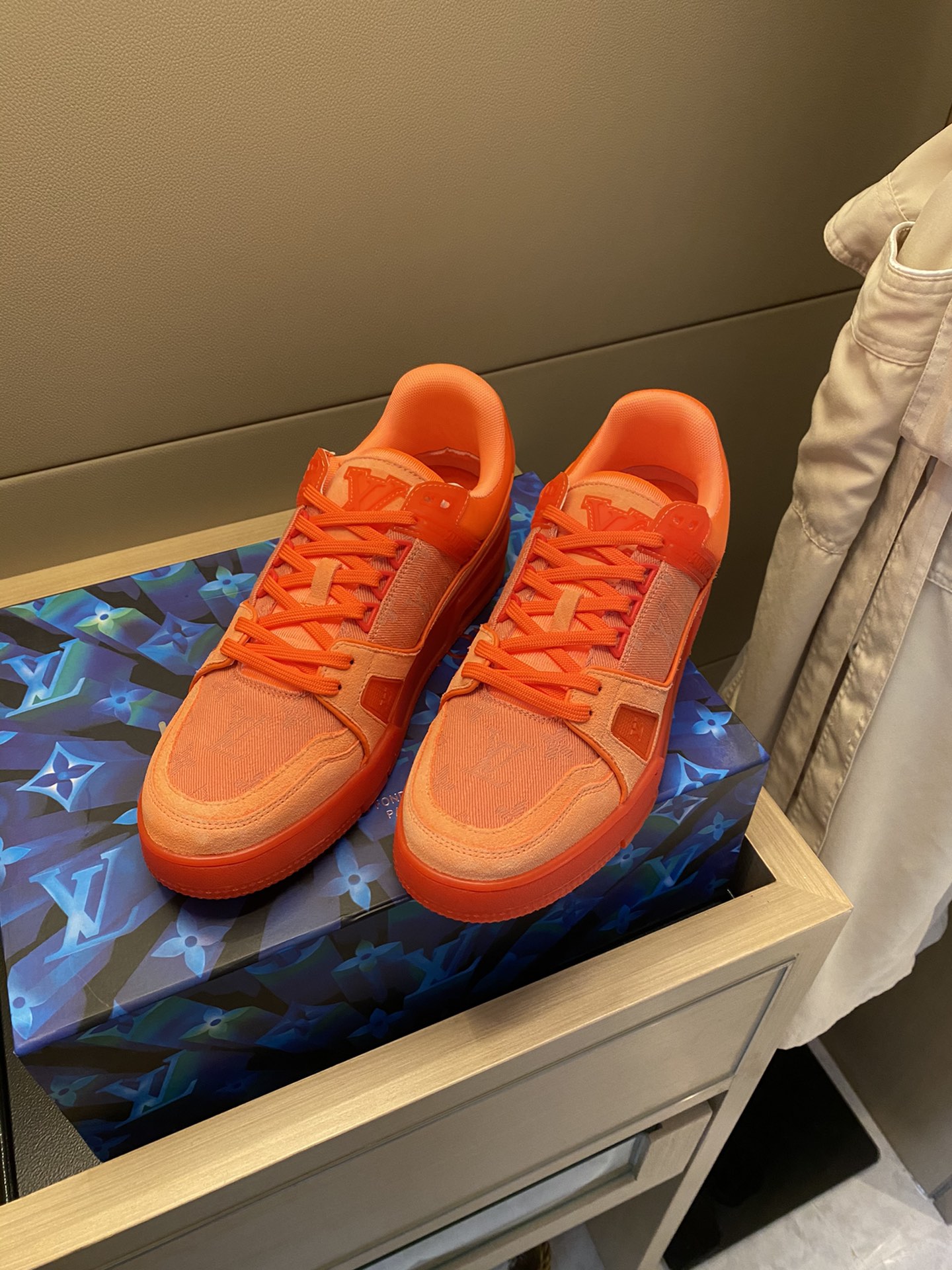Louis Vuitton LV TRAINERS SNEAKER 9 - vstockx