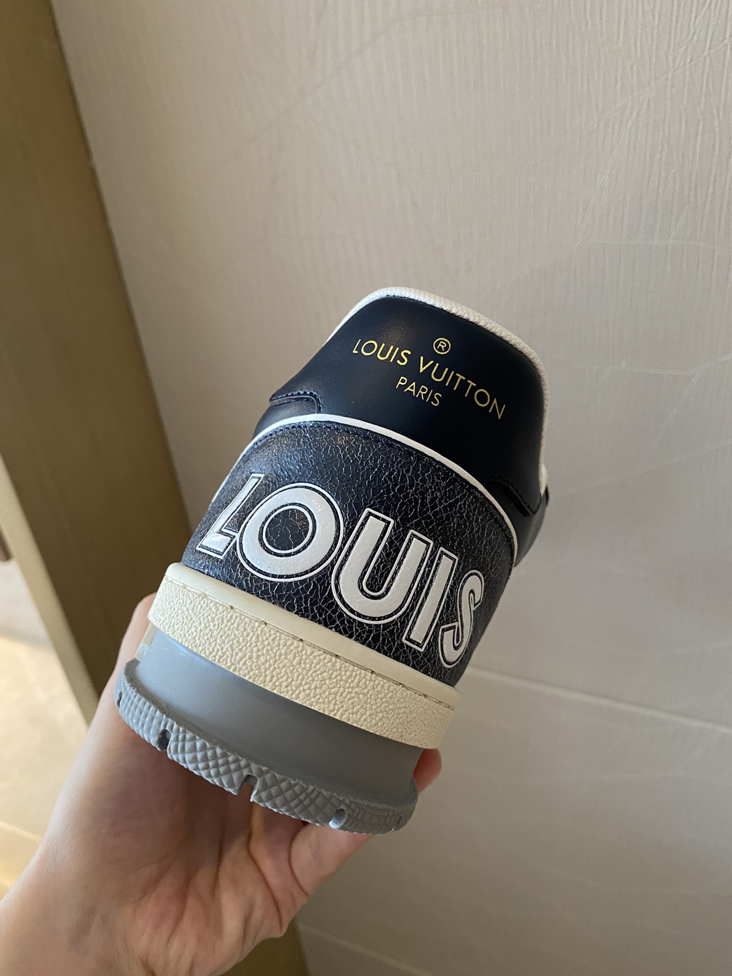 Louis Vuitton LV TRAINERS SNEAKER 9 - vstockx