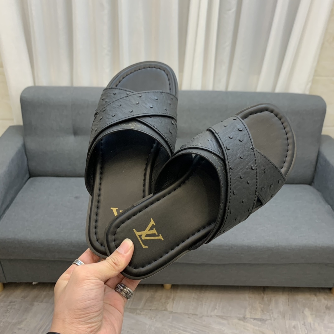 Louis Vuitton Slipper 136 - vstockx