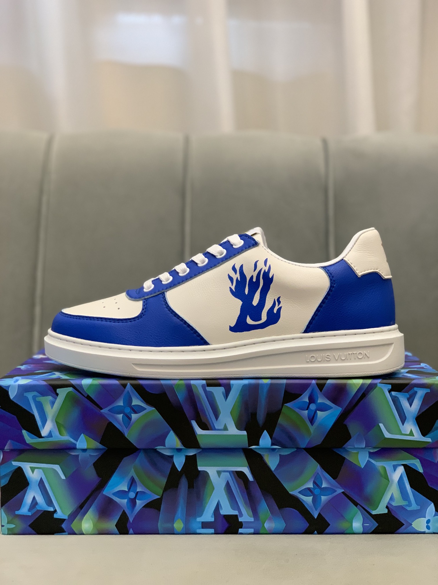 Louis Vuitton Low Top sneaker 7 - vstockx