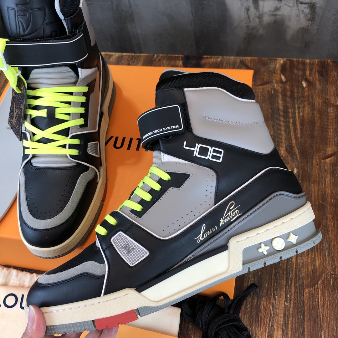 Louis Vuitton Trainer Sneakers 15 - vstockx