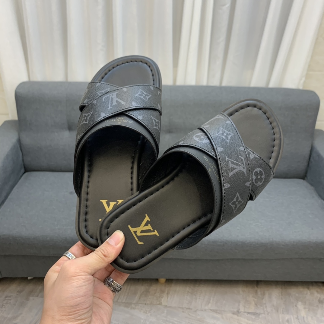 Louis Vuitton Slipper 137 - vstockx