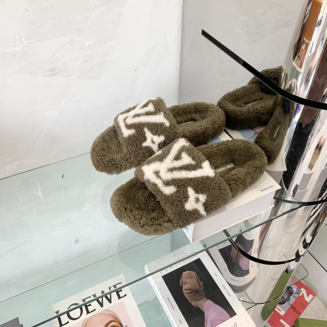 Louis Vuitton GLORIA FLAT LOAFERS WOMEN 12 - vstockx