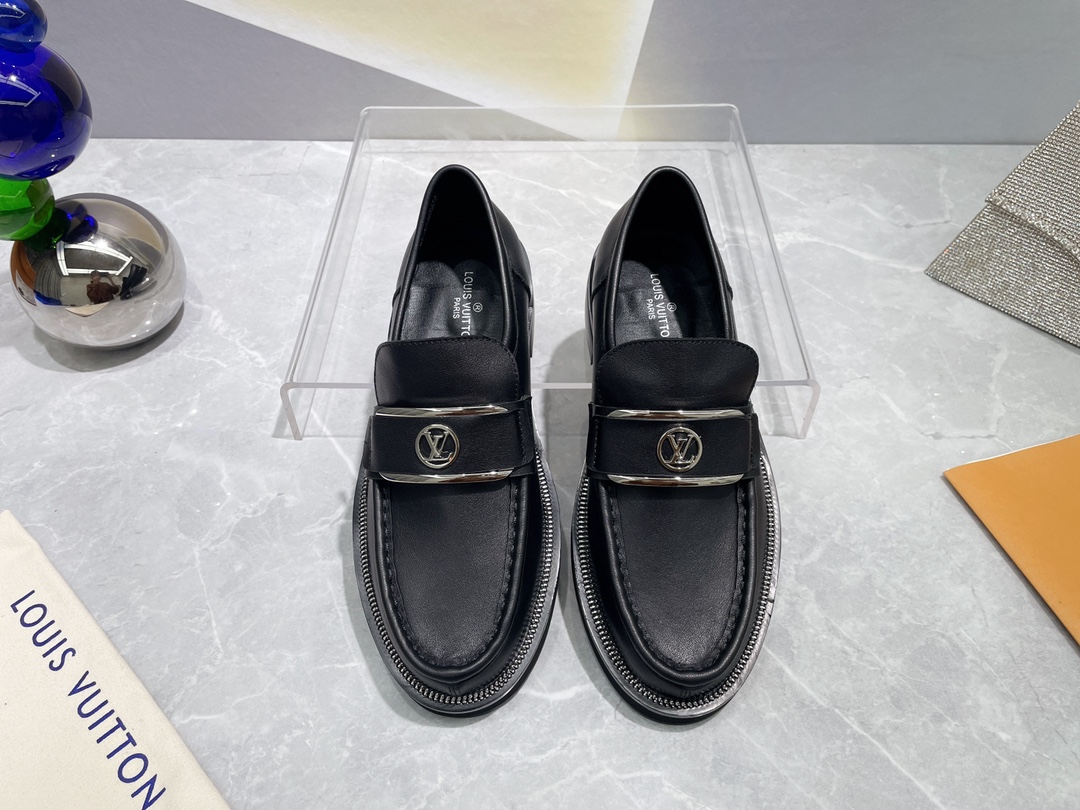 Louis Vuitton shoes WOMEN 3 - vstockx