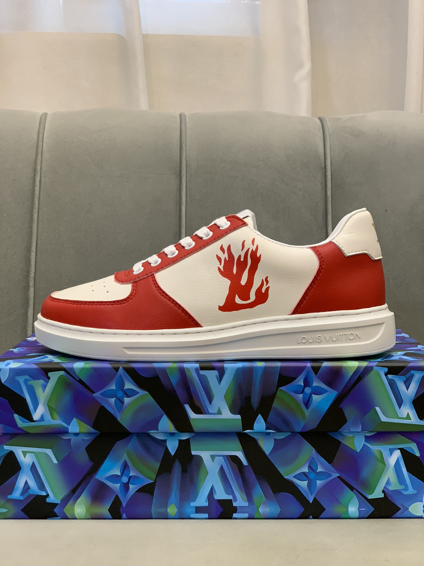 Louis Vuitton Low Top sneaker 5 - vstockx