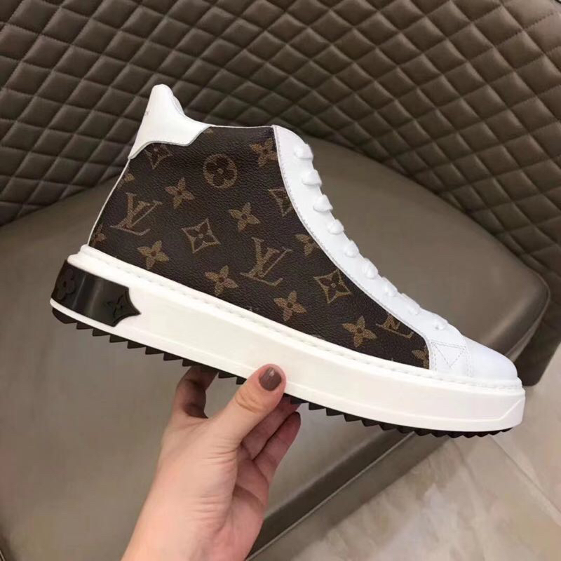 Louis Vuitton High Top sneaker 9 - vstockx