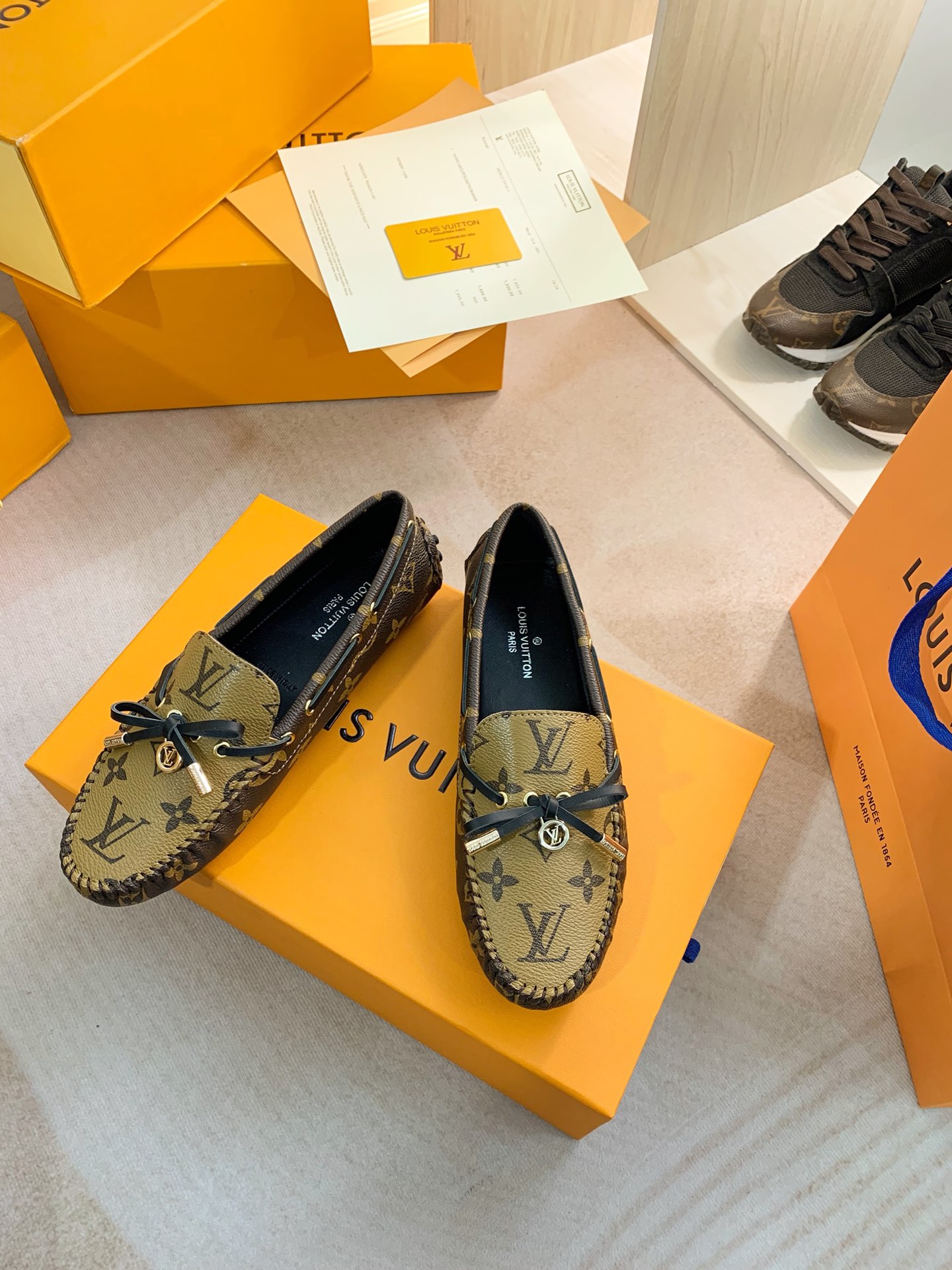 Louis Vuitton GLORIA FLAT LOAFERS WOMEN 11 - vstockx