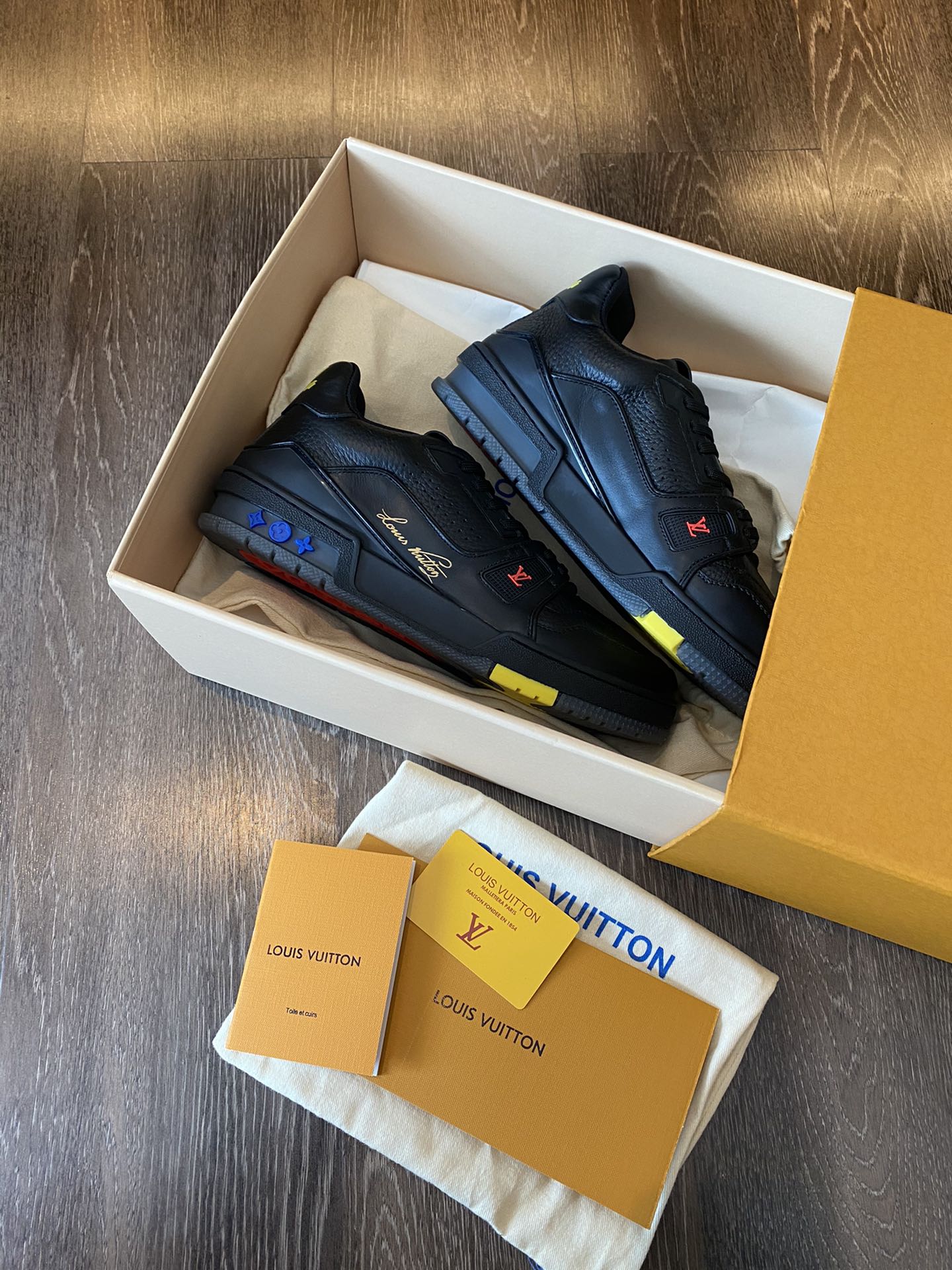 Louis Vuitton LV TRAINERS SNEAKER 9 - vstockx