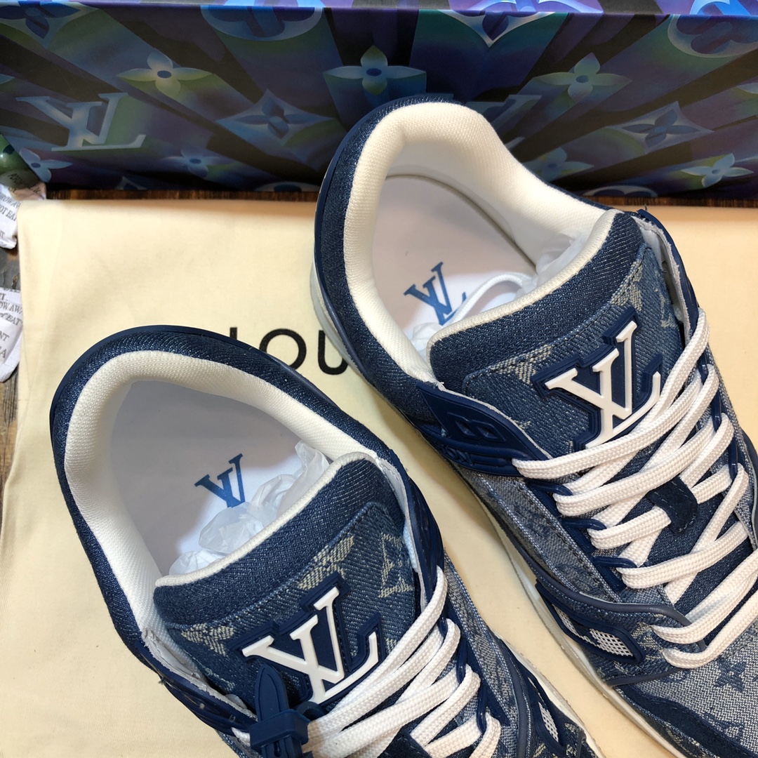 Louis Vuitton Trainer Sneakers 22 - vstockx