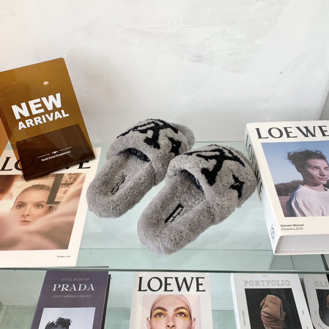 Louis Vuitton GLORIA FLAT LOAFERS WOMEN 12 - vstockx