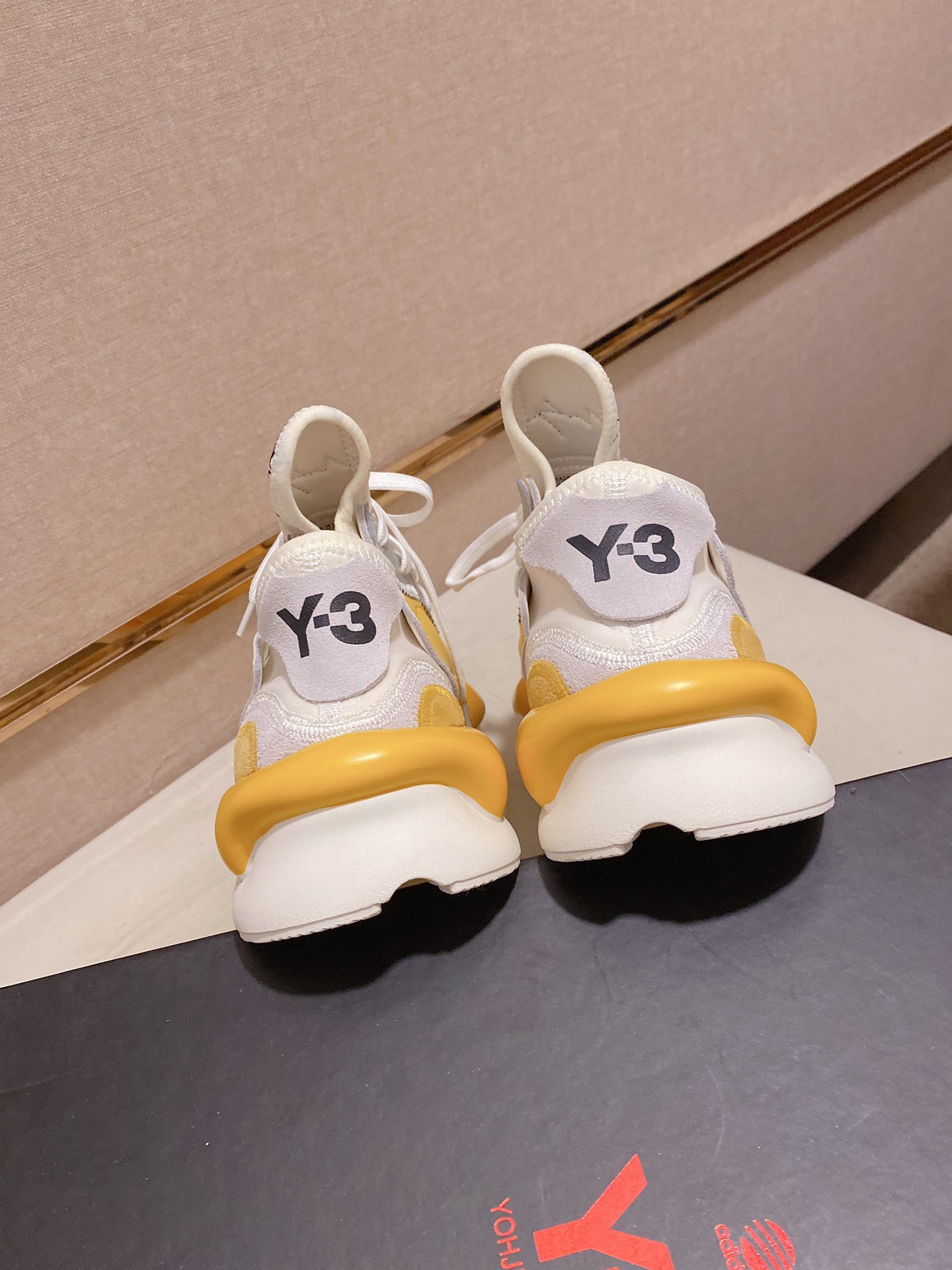 Y-3 Kaiwa Lace-Up Sneakers 25 - vstockx
