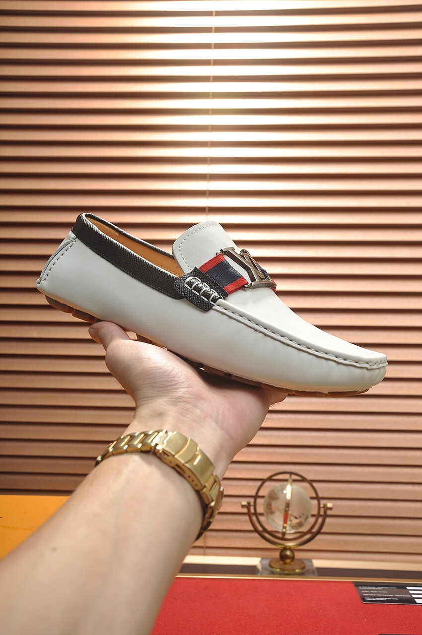 Louis Vuitton Leather Boots 28 - vstockx