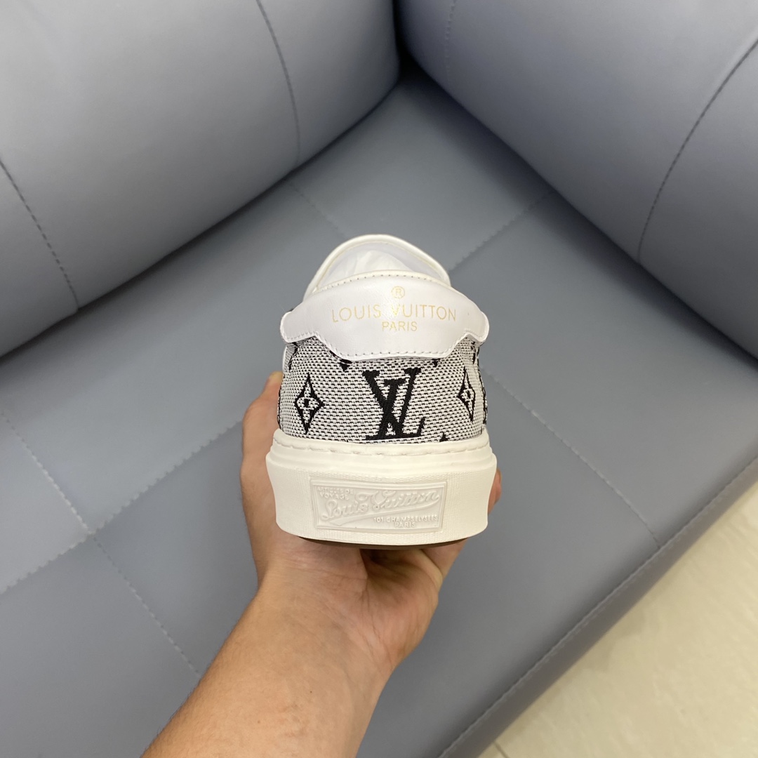 Louis Vuitton Monogram Denim sneaker 1 - vstockx