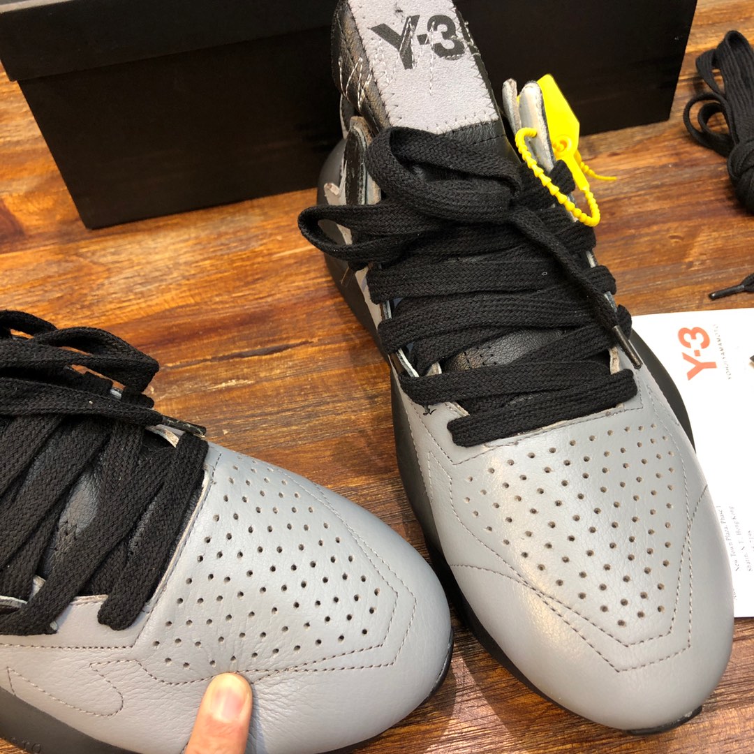 Y-3 Kaiwa Lace-Up Sneakers 33 - vstockx