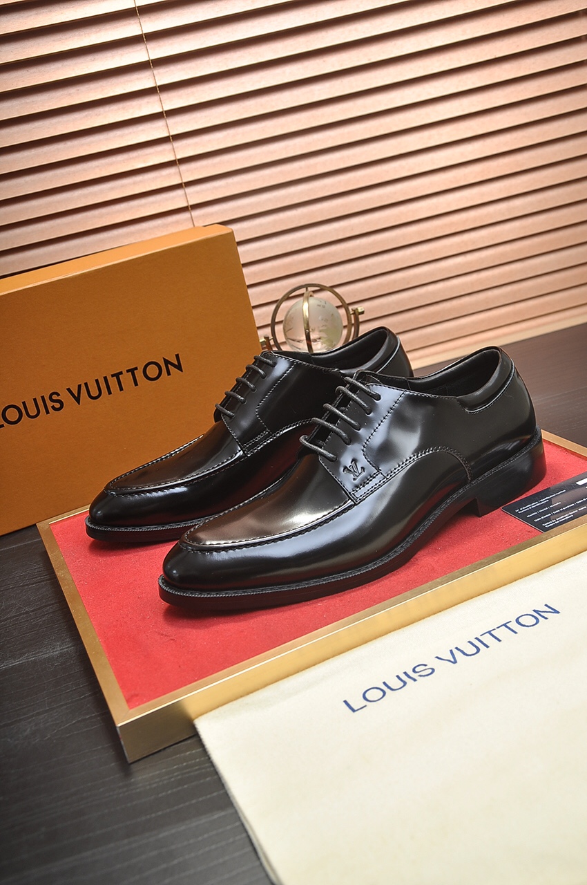 Louis Vuitton Leather Boots 46 - vstockx