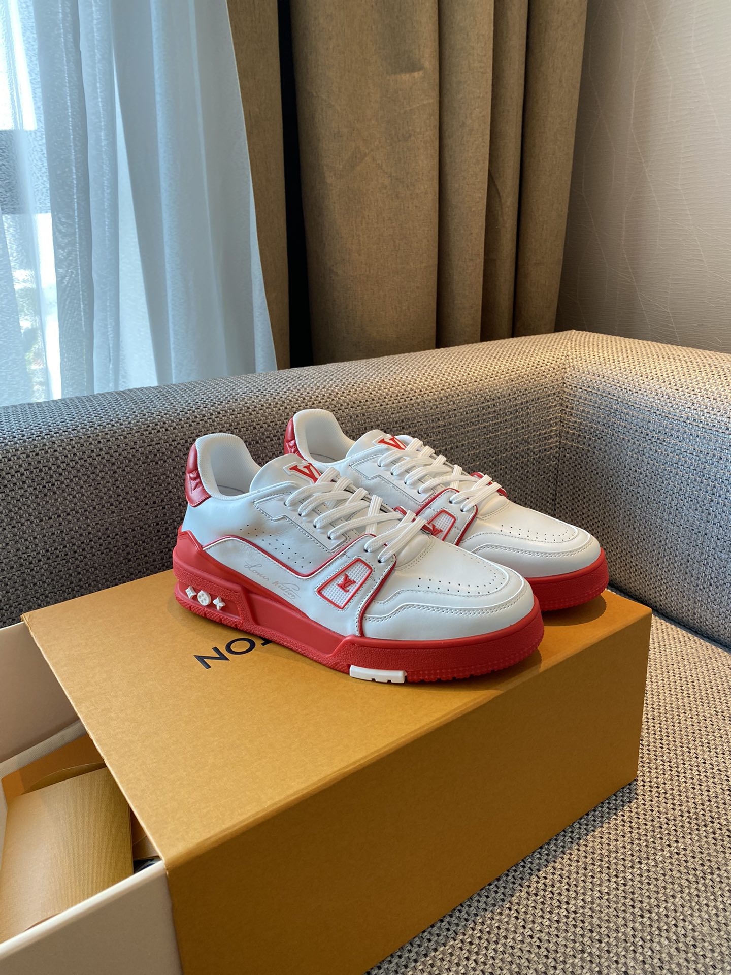 Louis Vuitton LV TRAINERS SNEAKER 9 - vstockx