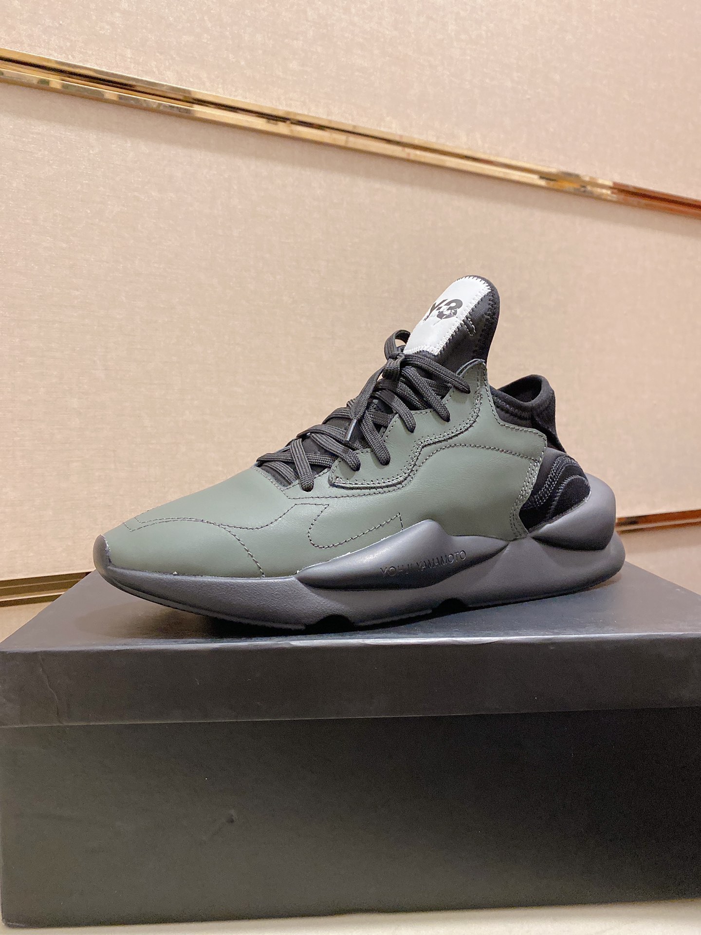 Y-3 Kaiwa Lace-Up Sneakers 21 - vstockx