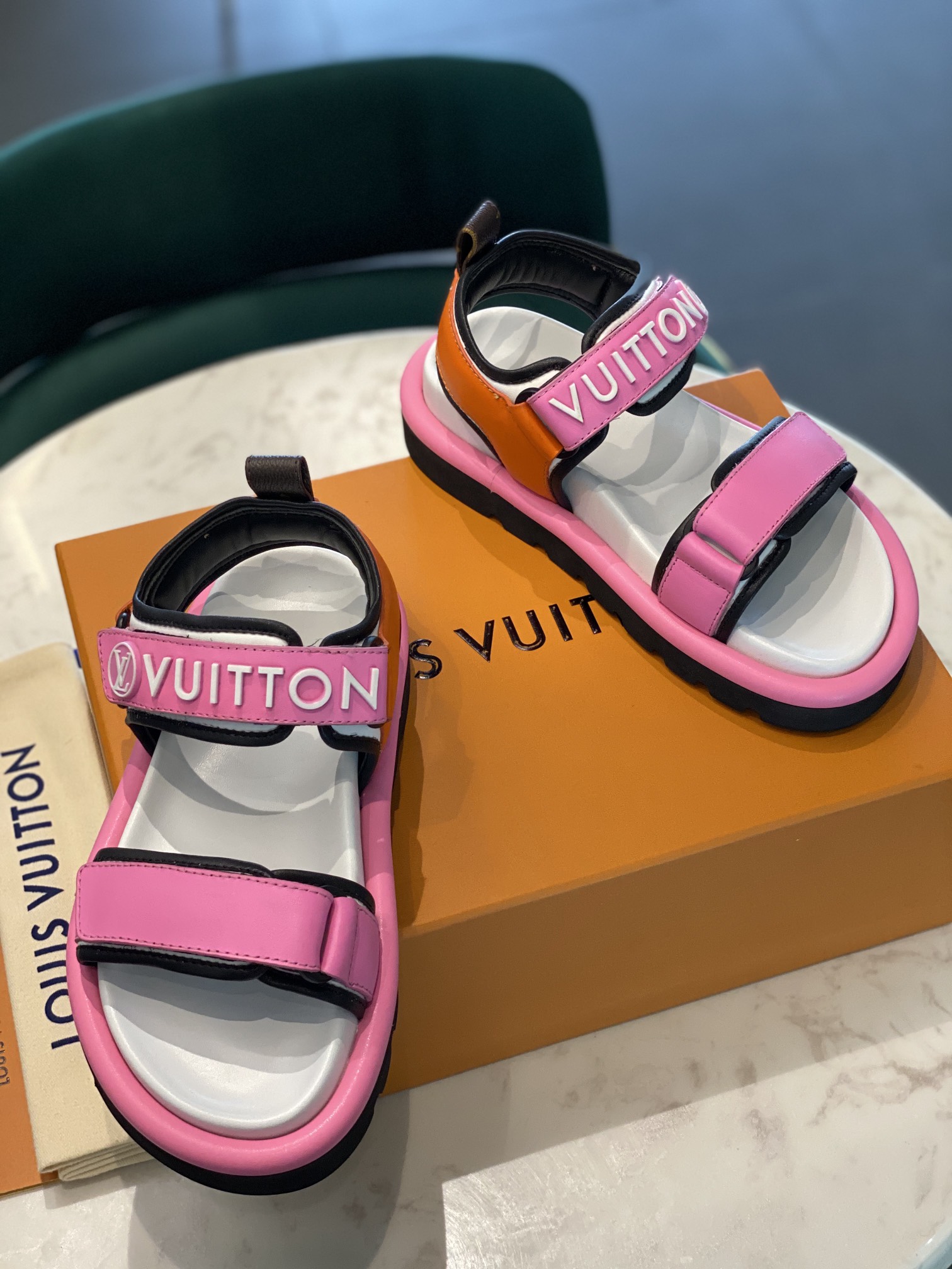 Louis Vuitton PASEO FLAT COMFORT SANDALS WOMEN 9 - vstockx