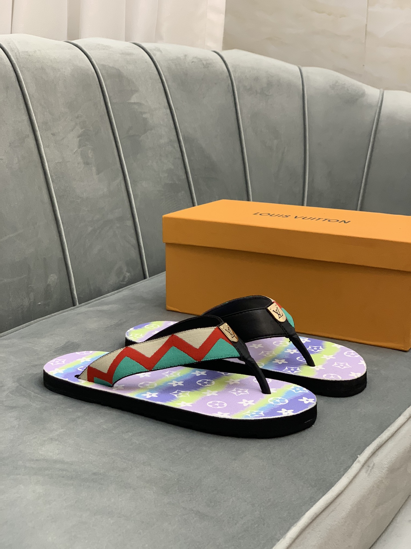 Louis Vuitton Slipper 42 - vstockx