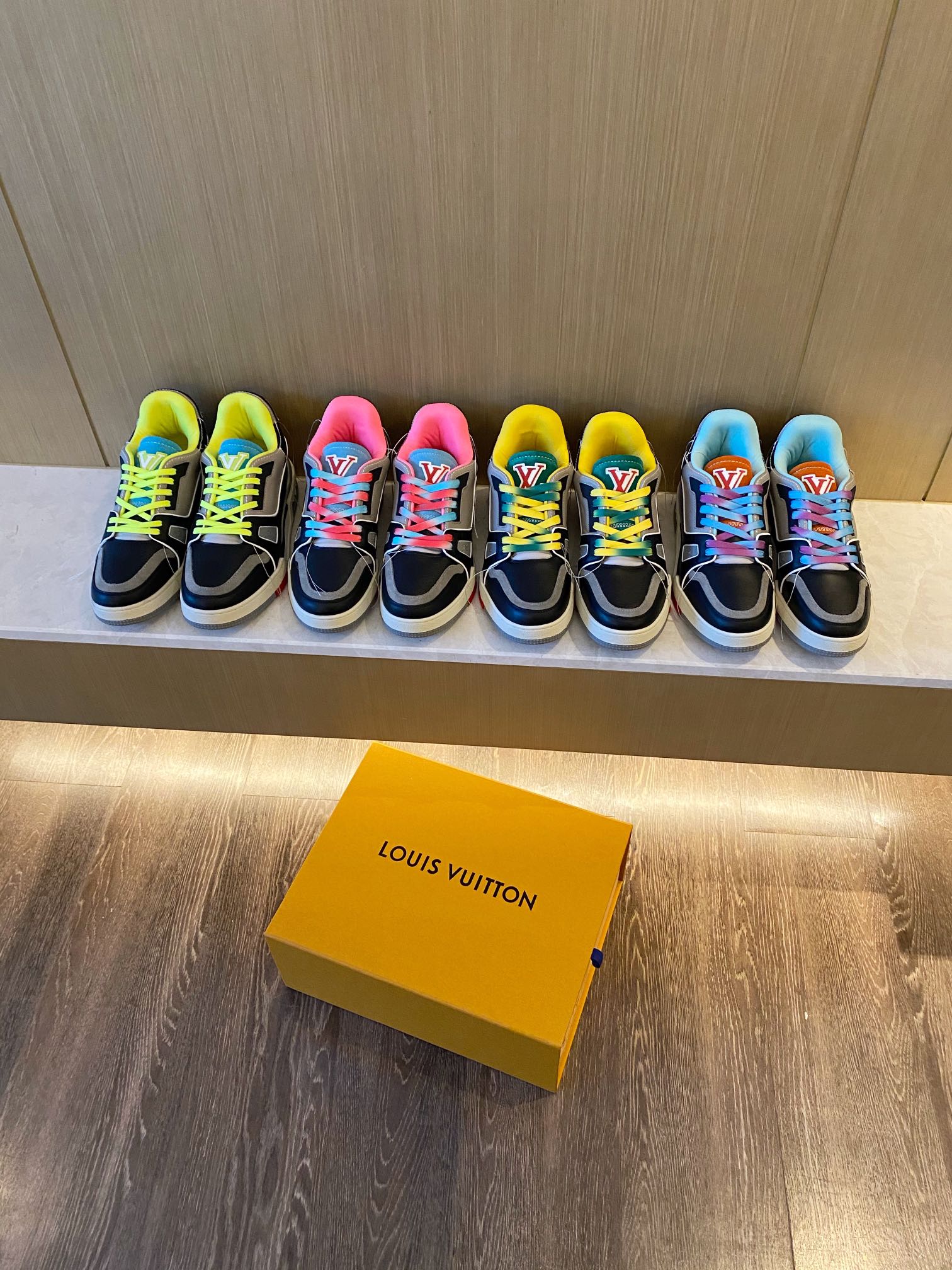 Louis Vuitton LV TRAINERS SNEAKER 9 - vstockx