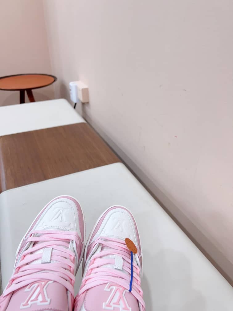 Louis Vuitton Trainer Pink - vstockx