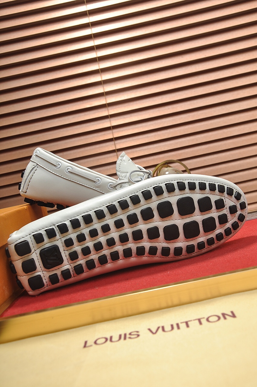 Louis Vuitton Leather Boots 20 - vstockx