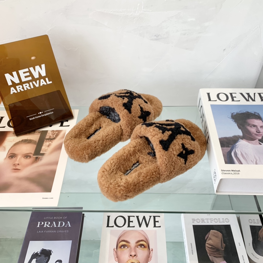 Louis Vuitton GLORIA FLAT LOAFERS WOMEN 12 - vstockx