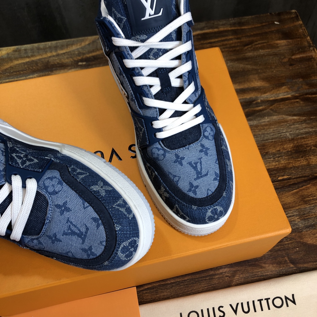 Louis Vuitton Trainer Sneakers 12 - vstockx