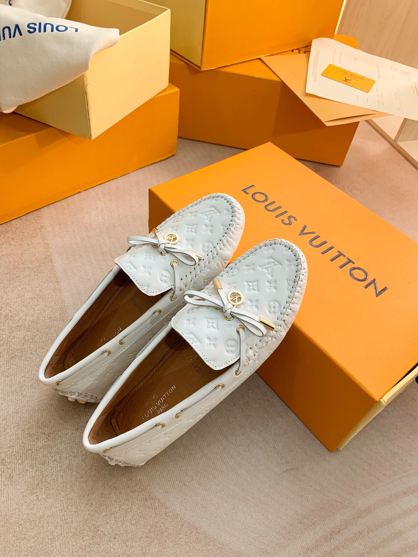 Louis Vuitton GLORIA FLAT LOAFERS WOMEN 11 - vstockx