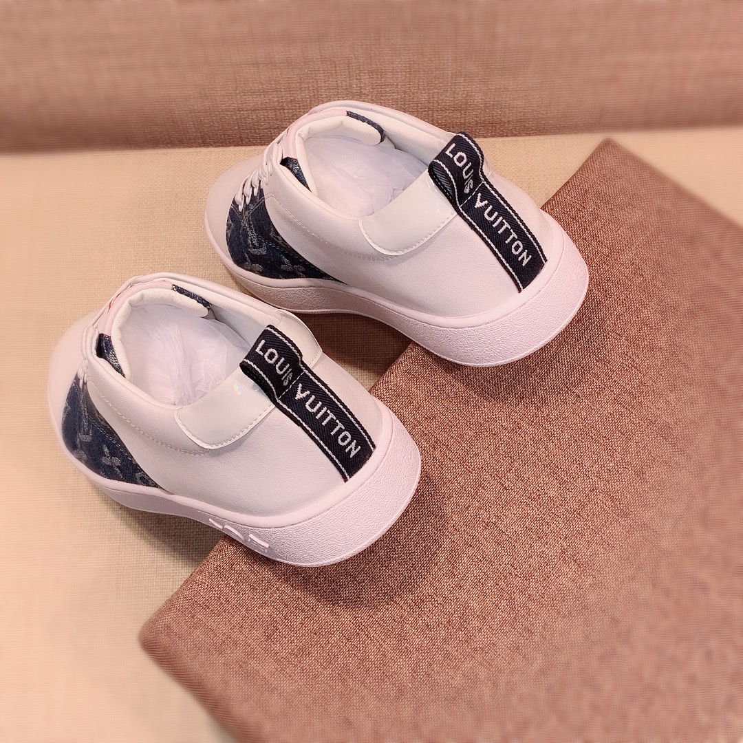 Louis Vuitton Low Top sneaker 83 - vstockx