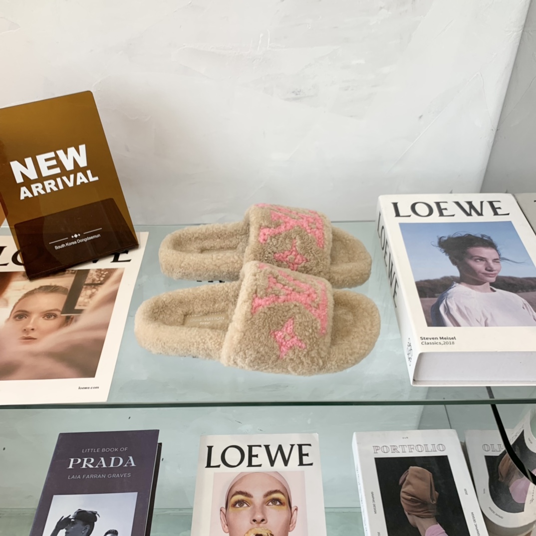 Louis Vuitton GLORIA FLAT LOAFERS WOMEN 12 - vstockx