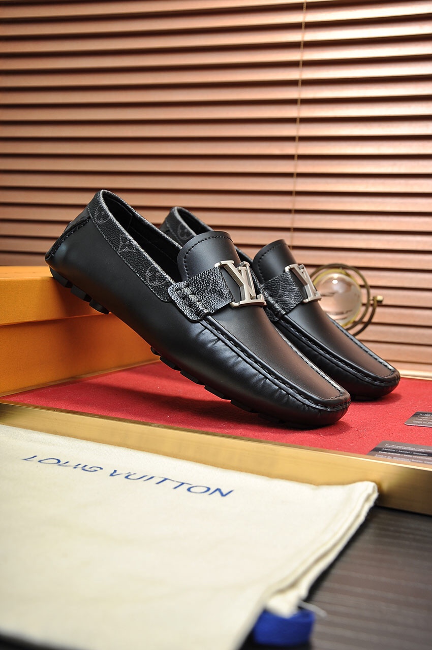 Louis Vuitton Leather Boots 8 - vstockx