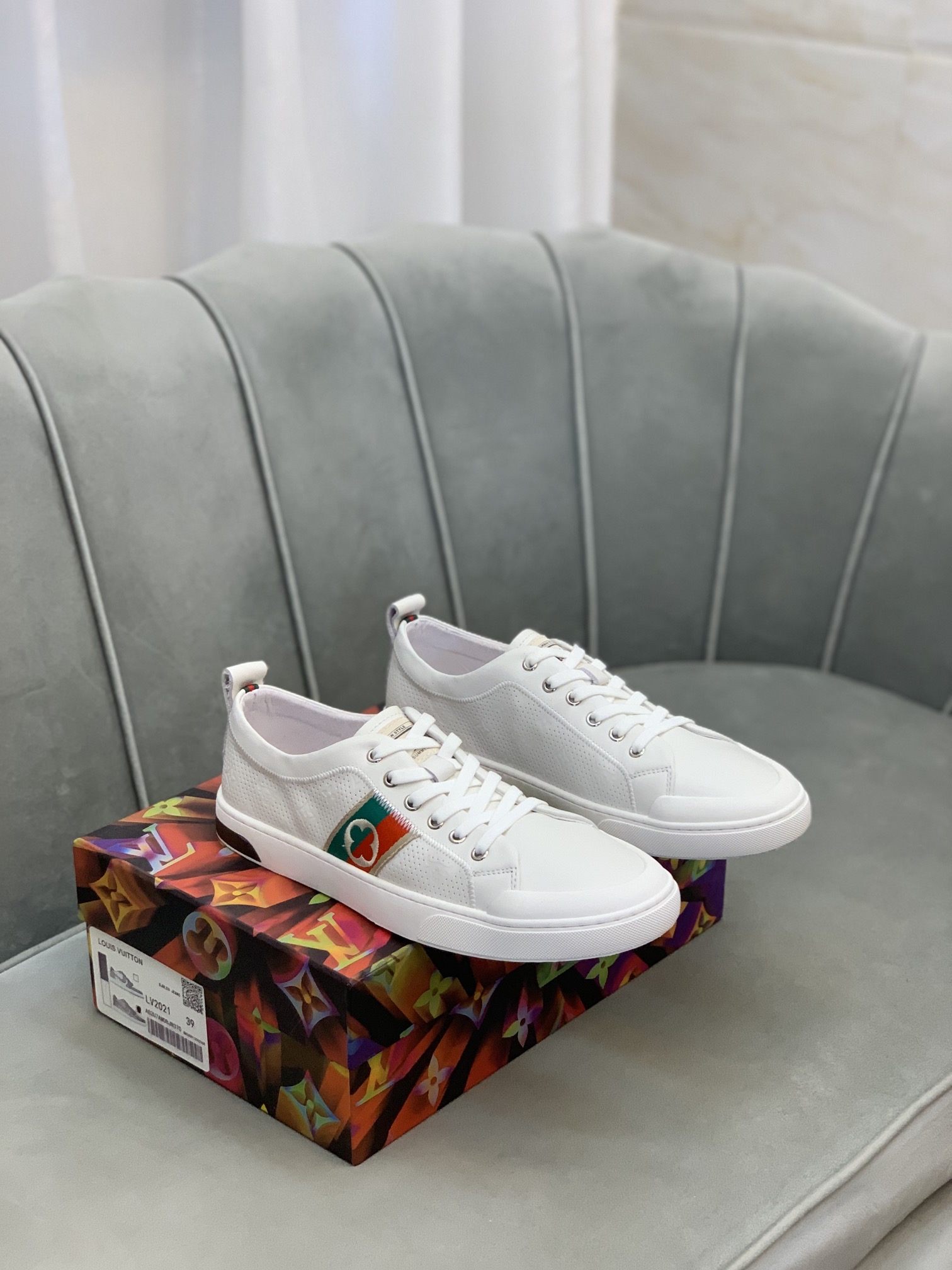 Louis Vuitton Low Top sneaker 14 - vstockx