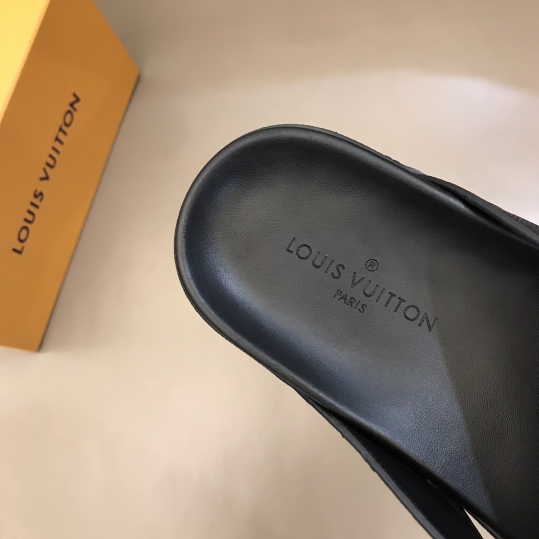 Louis Vuitton Slipper 72 - vstockx