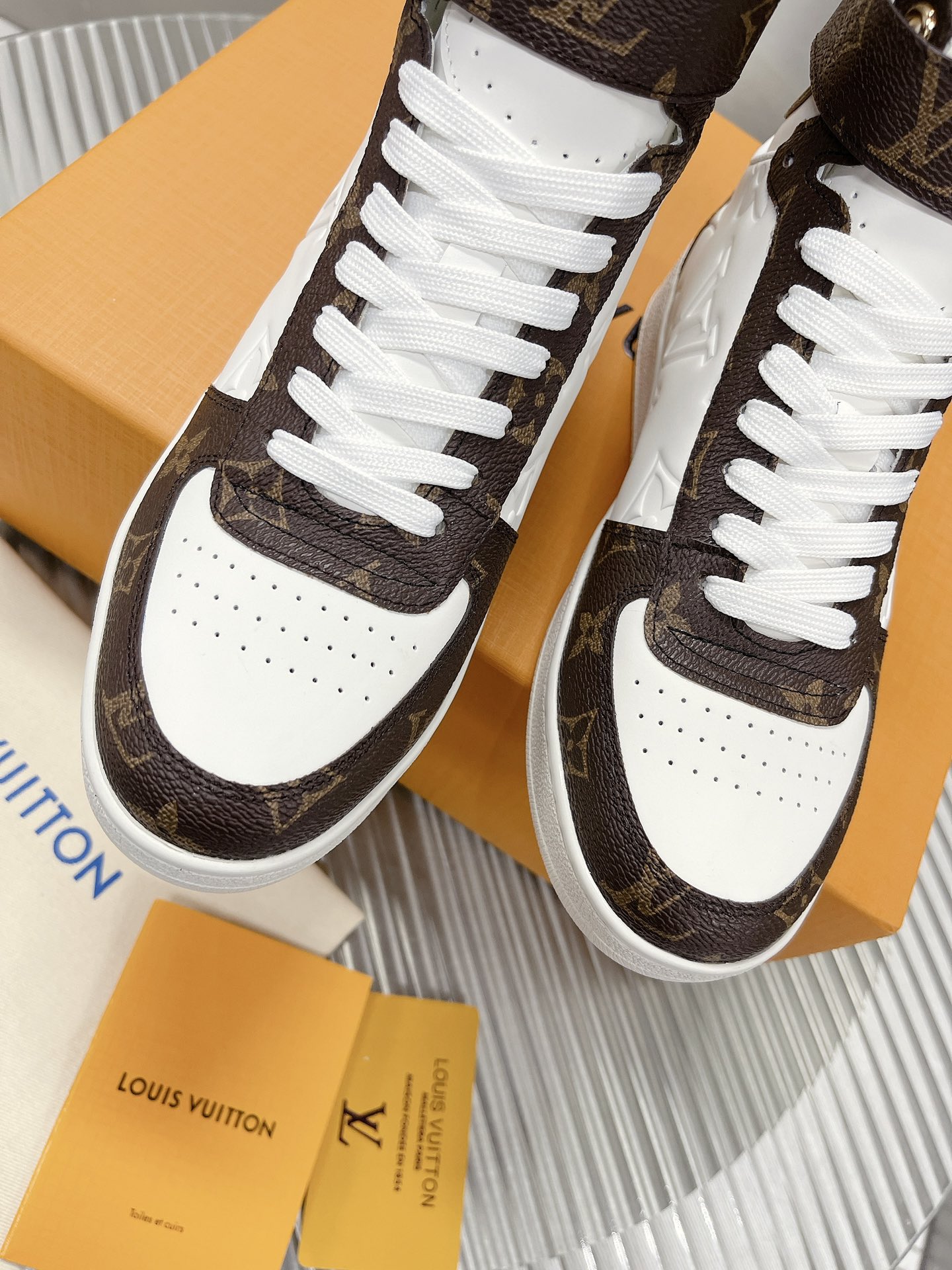 Louis Vuitton RIVOLI TRAINER BOOTS SNEAKER 11 - vstockx