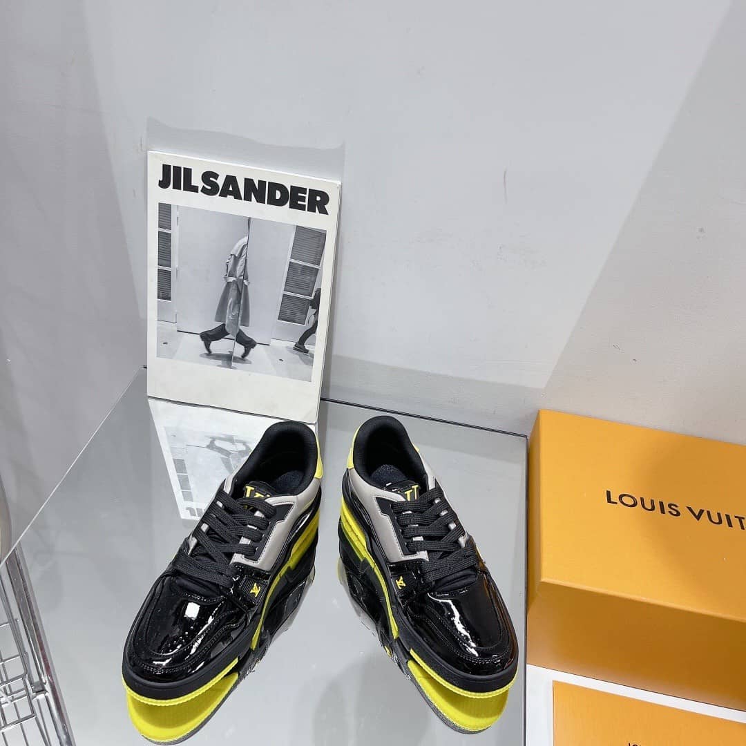 Louis Vuitton Trainer Black Yellow - vstockx